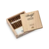 Davidoff Signature Exquisitos kısa ama etkili yapısıyla dikkat çeker, sipariş ver orijinal puro satın al ve hafifliğin zarafetle buluştuğu noktayı keşfet