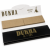Dukha Unbleached King Size Tips Zıvanalı, ağartılmamış doğal yapısı ve hazır zıvanalı tasarımıyla premium sarma deneyimi sunuyor.